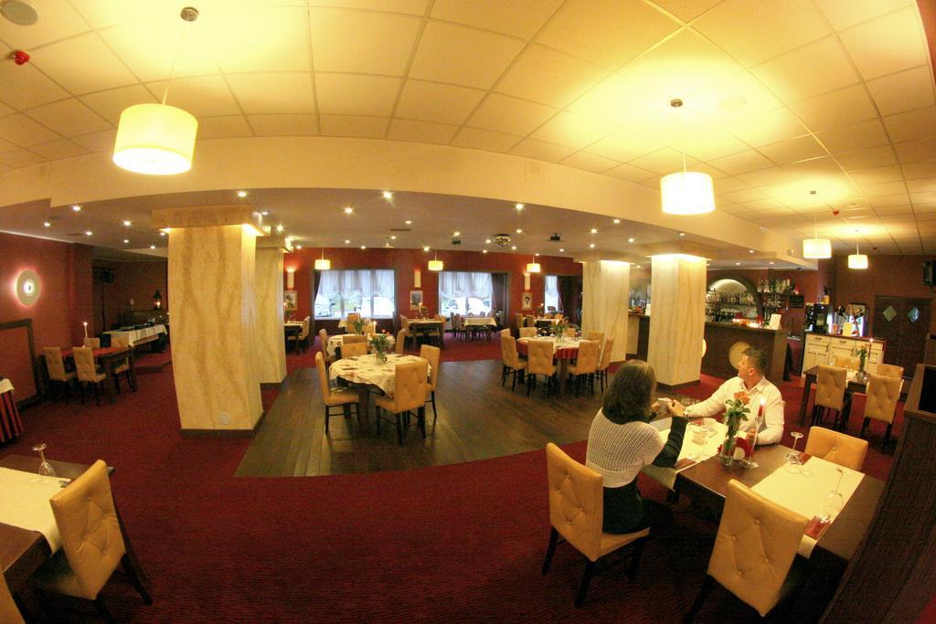 Hotel I Restauracja Złoty Las מראה חיצוני תמונה